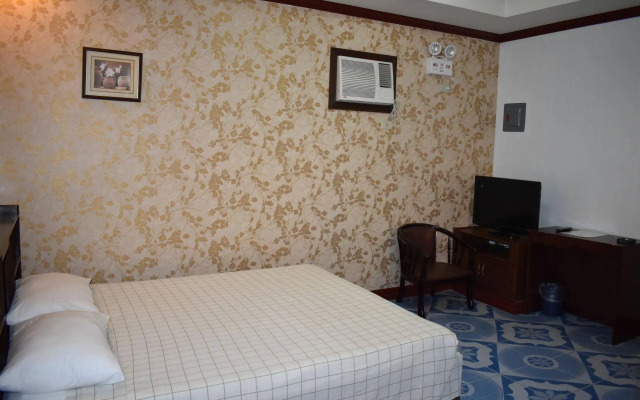OYO 701 R-kings (former Tomobe Hotel And Restaurant)