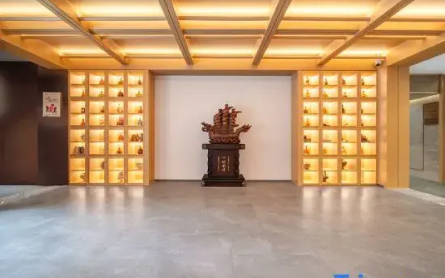 Yougu Zhilan Resort Hotel