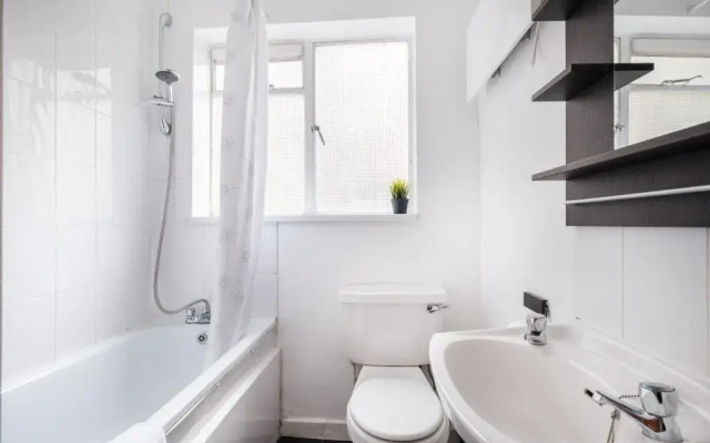 Oxford Street London by Threstle