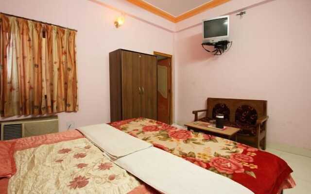 ADB Rooms Hotel Vallabh Darshan