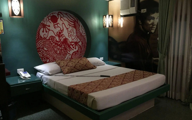 Icon Hotel Macapagal