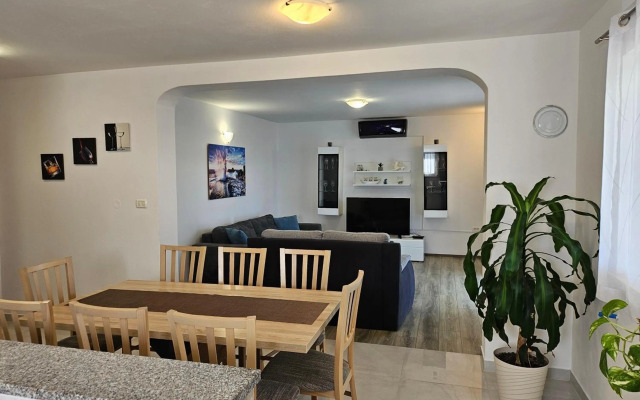 Apartment Loborika D&J