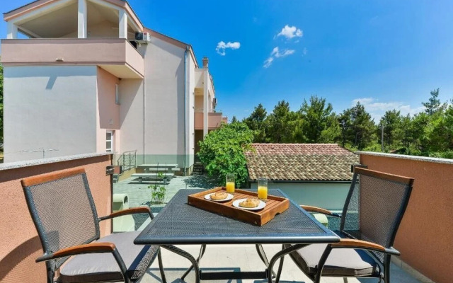 Cascade villas with private garden and jacuzzi