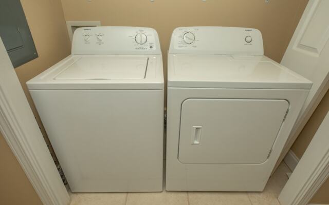 Captain Jax 5 Bedrooms 3 Bathrooms Home