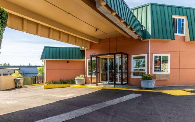 Rodeway Inn & Suites Portland West - Beaverton