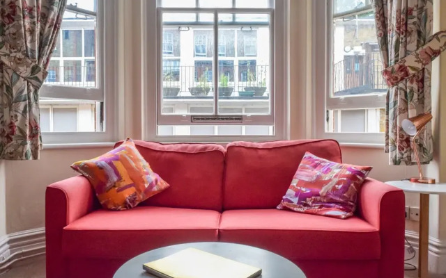 1 Bedroom Mansion Block Apartment in Westminster