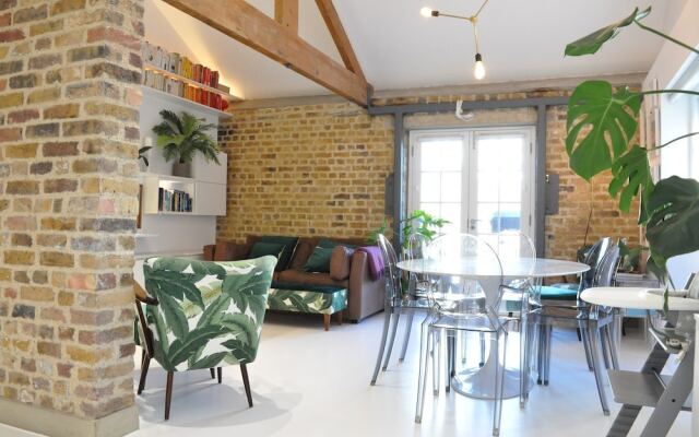 Stunning Warehouse Conversion in Great Location