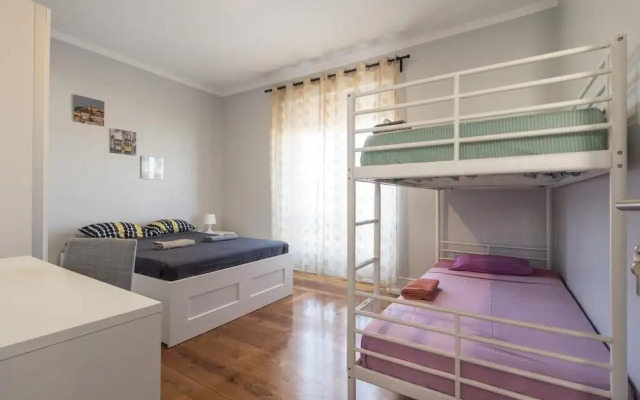 Room Gani