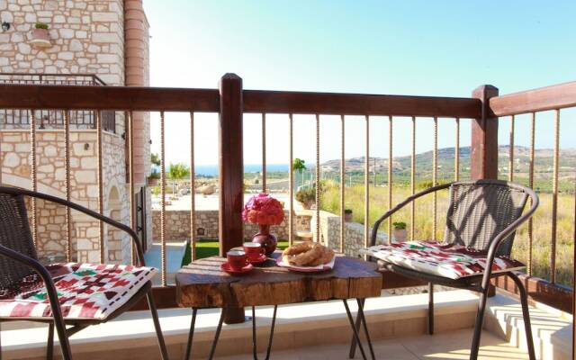 Villa with private pool near the beach