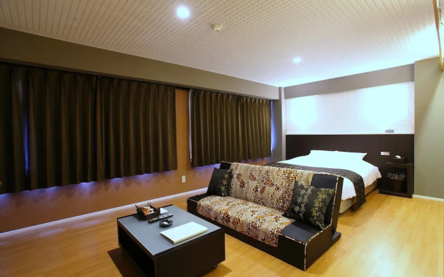 TOWN HOTEL Forty One