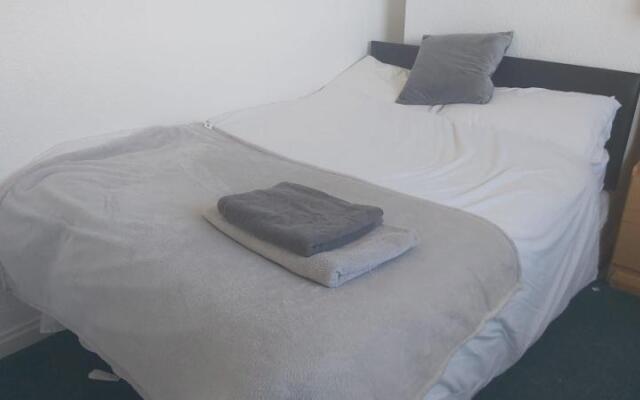 OYO Tudor Lodge - Redcar Beach