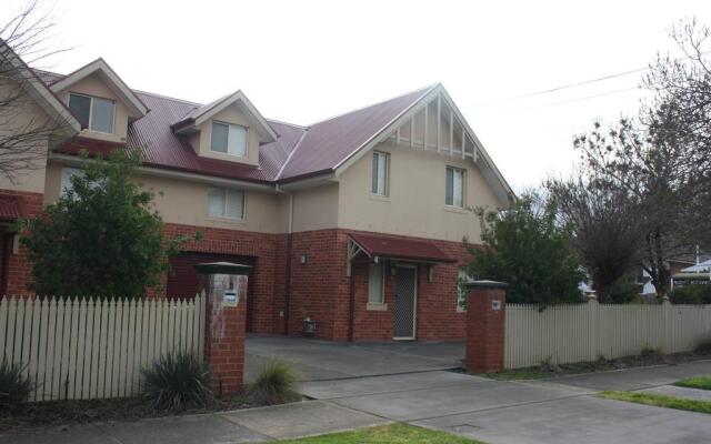 Albury Suites - Schubach Street