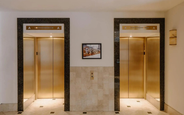 Club Quarters Hotel Faneuil Hall, Boston