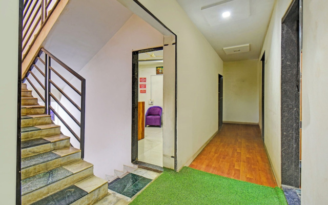 FabHotel Classic Square I