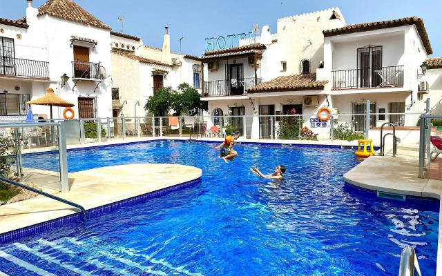Nueva Nerja 52 Pubelo Andaluz Casasol