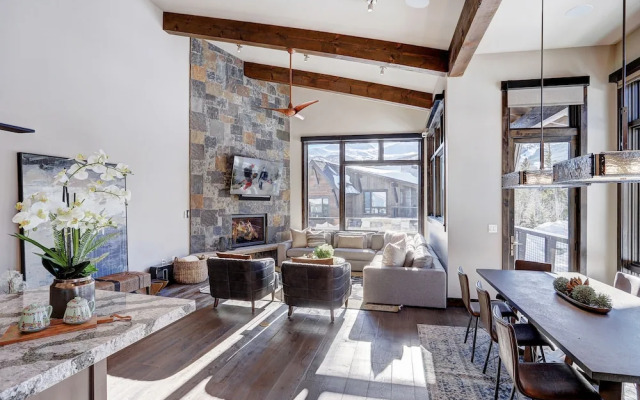 Wintours Leap 4 Bedroom Townhouse by RedAwning