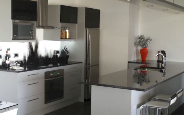 Sumner Re Treat Luxury Apartments