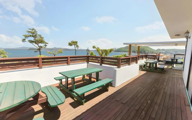 Daebudo Ocean Ville Pension