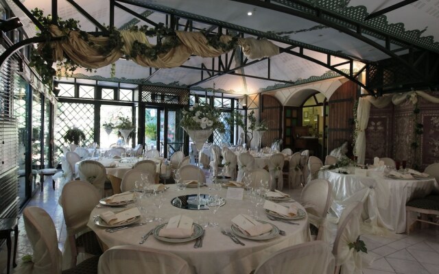 Villa Euchelia Resort