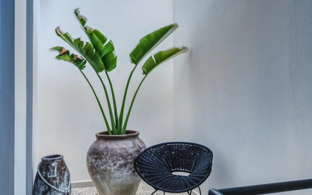 Modern 2BDR with Private Pool, Freestanding Bathtub and Views