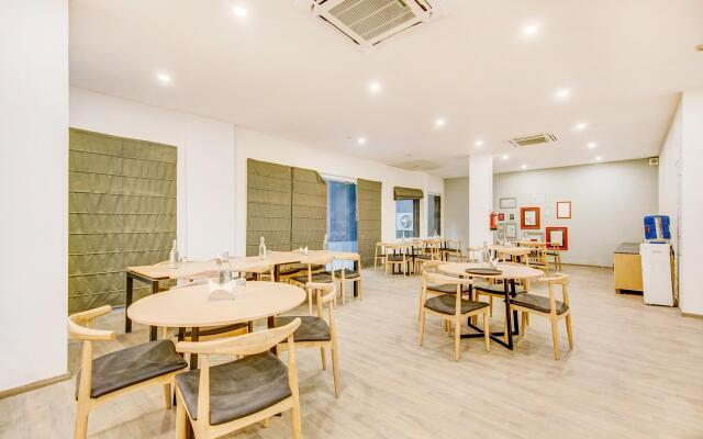 FabHotel J