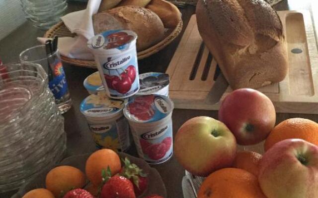 Hotel Restaurant Koi-Gartenteich