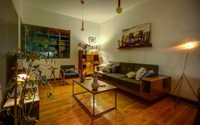 Old School Apartment by Mr.W