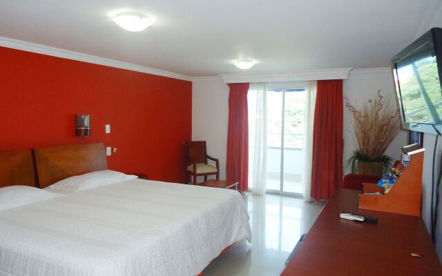 Hotel Charthon