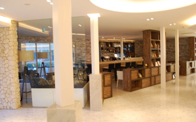 Koyaru-no-sato Doggys Island