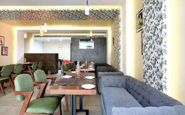 Hotel Crossroads by OYO Rooms