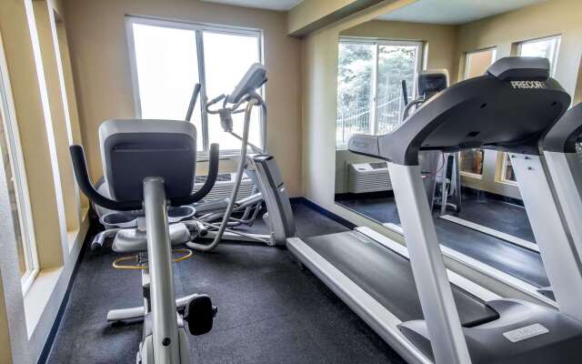 Comfort Inn & Suites