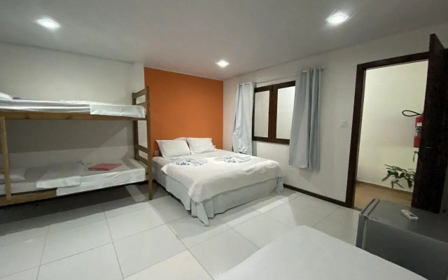 Piratas Do Morro Pousada - Hostel