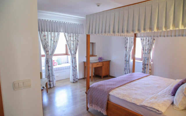 Alacati Leylak Hotel