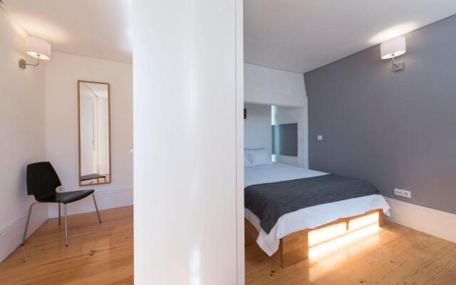 BmyGuest - Almada Garden Apartment
