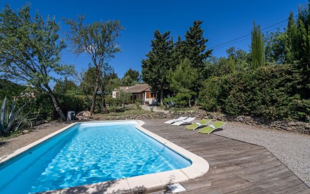 Huge Villa in Montbrun-des-corbières With Swimming Pool