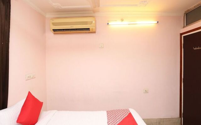 OYO 11715 MCC Guest House
