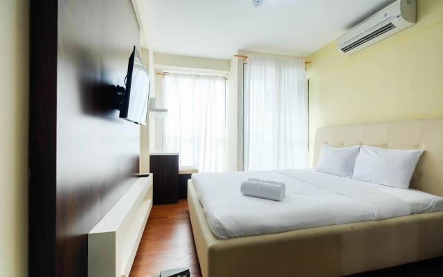 Minimalist and Fully Furnished Studio Tifolia Apartment by Travelio – Guest Rooms – Jakarta