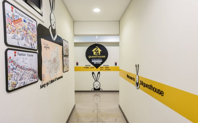 24 Guesthouse Cheonggyecheon