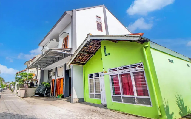 OYO 94364 Dalinah Homestay