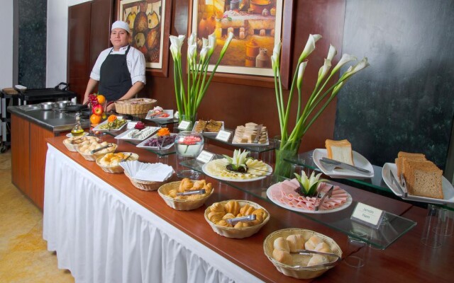 Miraflores Colon Hotel