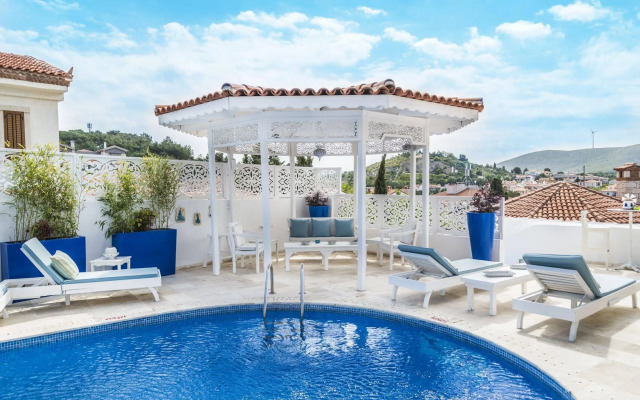 Alacati Degirmen Hotel