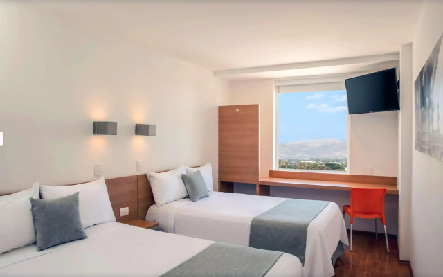 Sleep Inn Leon Antares Hotel