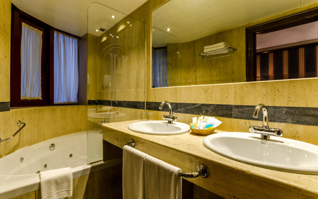 Hotel Infanta Cristina