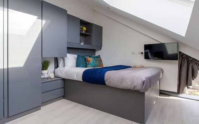 33 Parkside Coventry by Payman Club