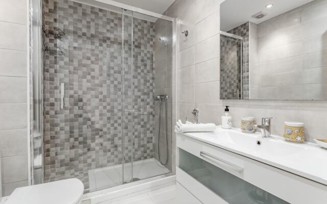Gorgeous 2-bed Apartment Near the Beach