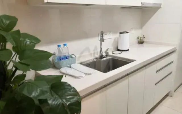 Nantong CBD Zhongnan Rainbow Yiloft Apartment