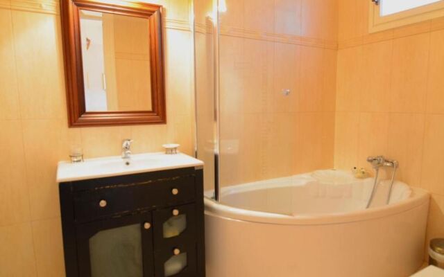 Korina Gallery Hotel