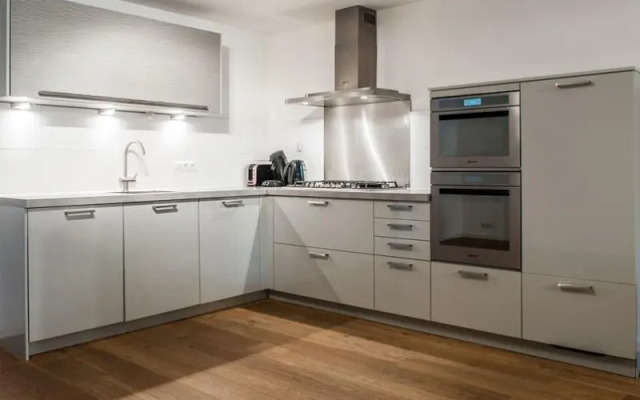 Captain Canalhouse Luxury Apartments