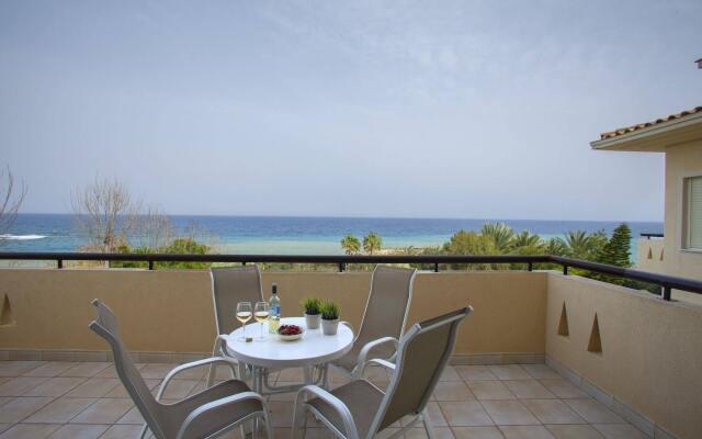 Alia Seafront Suite