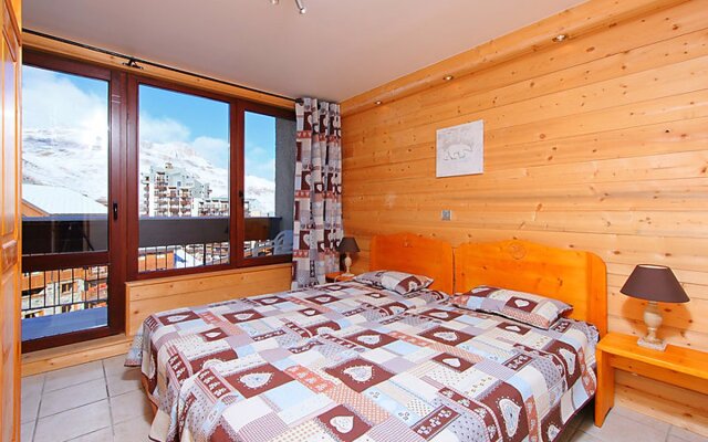 Le Grand Tichot A et B 28049